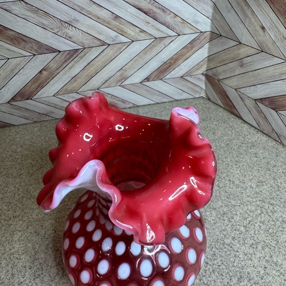 Fenton cranberry adolescent polkadot ruffled vase - Picture 6 of 7